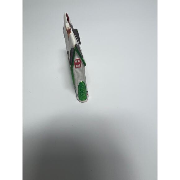 Dept 56 Snow Village The RONALD McDONALD HOUSE That Love Built 1997 Ornament - Picture 7 of 7